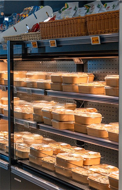 Per la <b>convenienza senza eguali,</b> con le formule risparmio della caffetteria e le mille proposte allo stesso prezzo del supermercato.