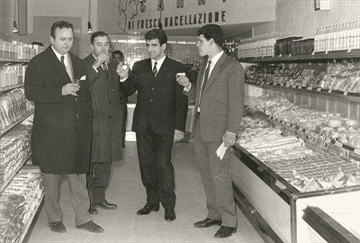 1964 - Inaugurazione del supermercato in Largo Medaglie d'Oro.