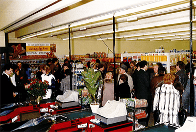 1987 - Inaugurazione del supermercato di Egna.
